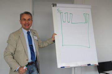 Ulrich Semle bei einem Vortrag