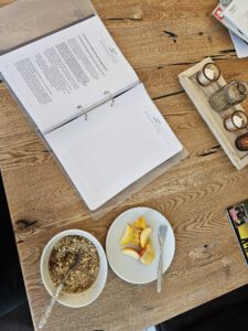 Guten Morgen Uli...habe einfach eine Seite aufgeschlagen...klasse Uli für dieses tolle Handbuch dass ich jetzt wieder mehr nutzen möchte.